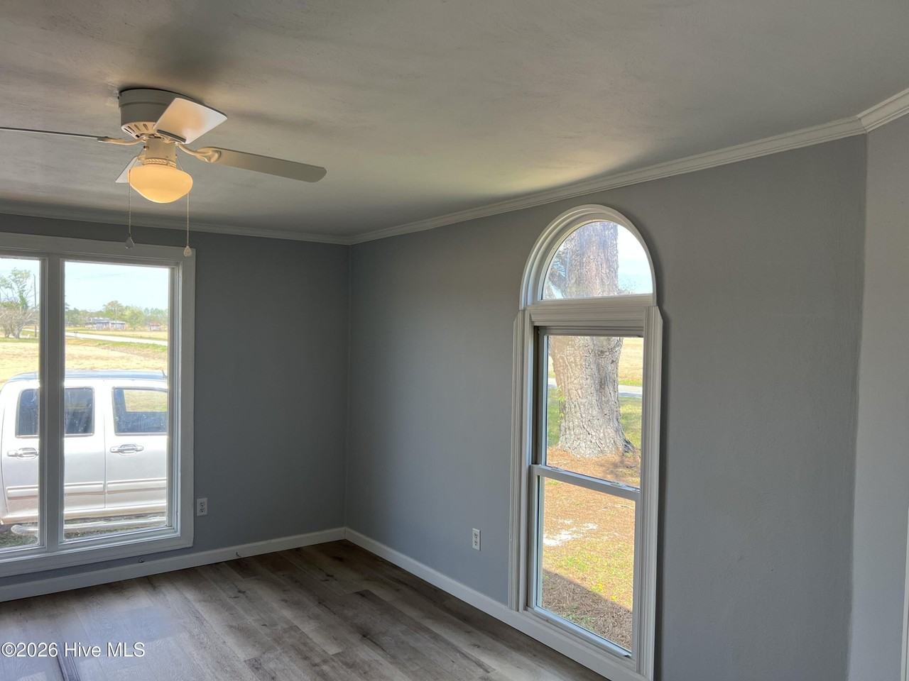 116 Cooper Rd - Photo 4 of 8