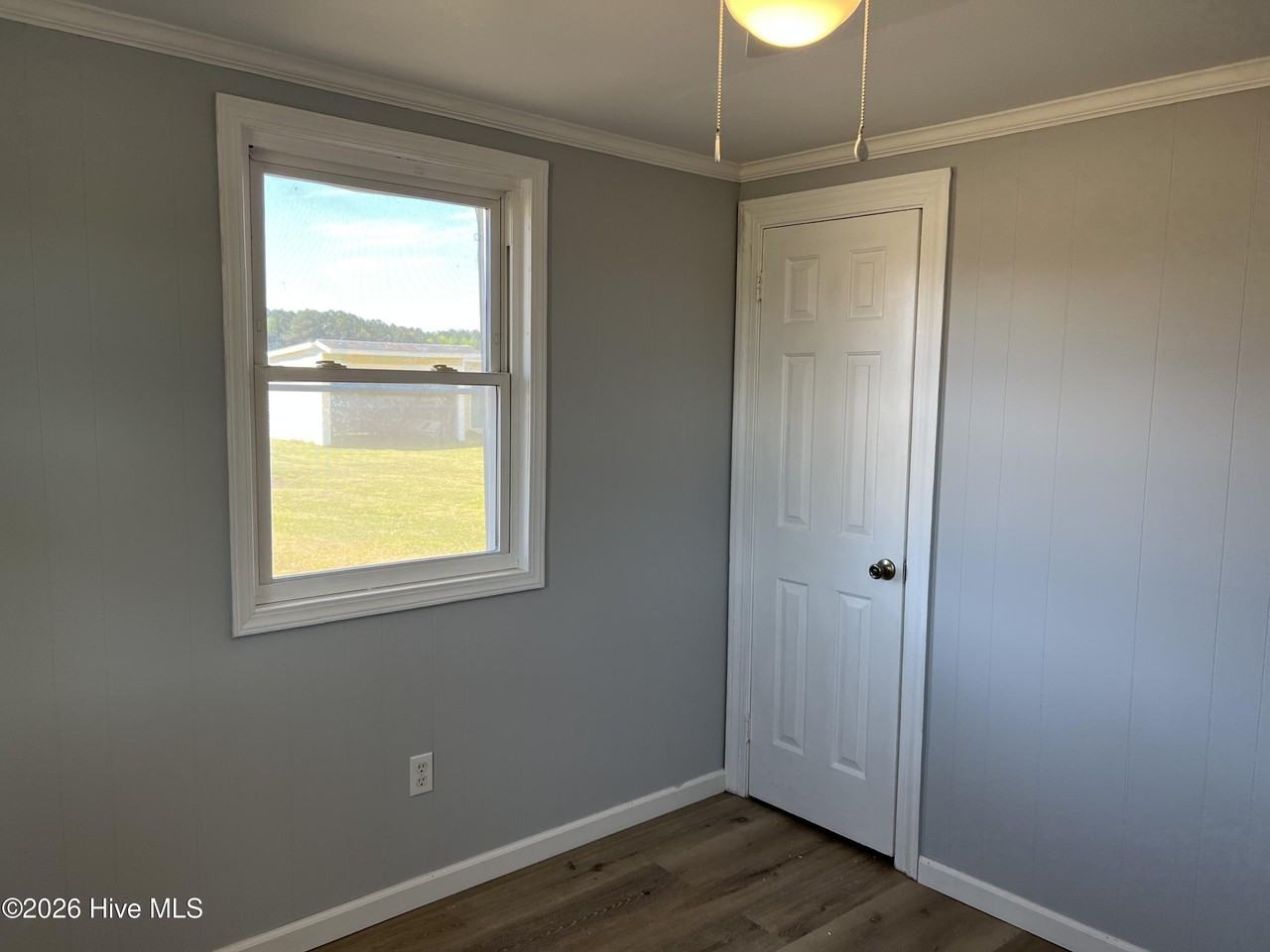 116 Cooper Rd - Photo 5 of 8