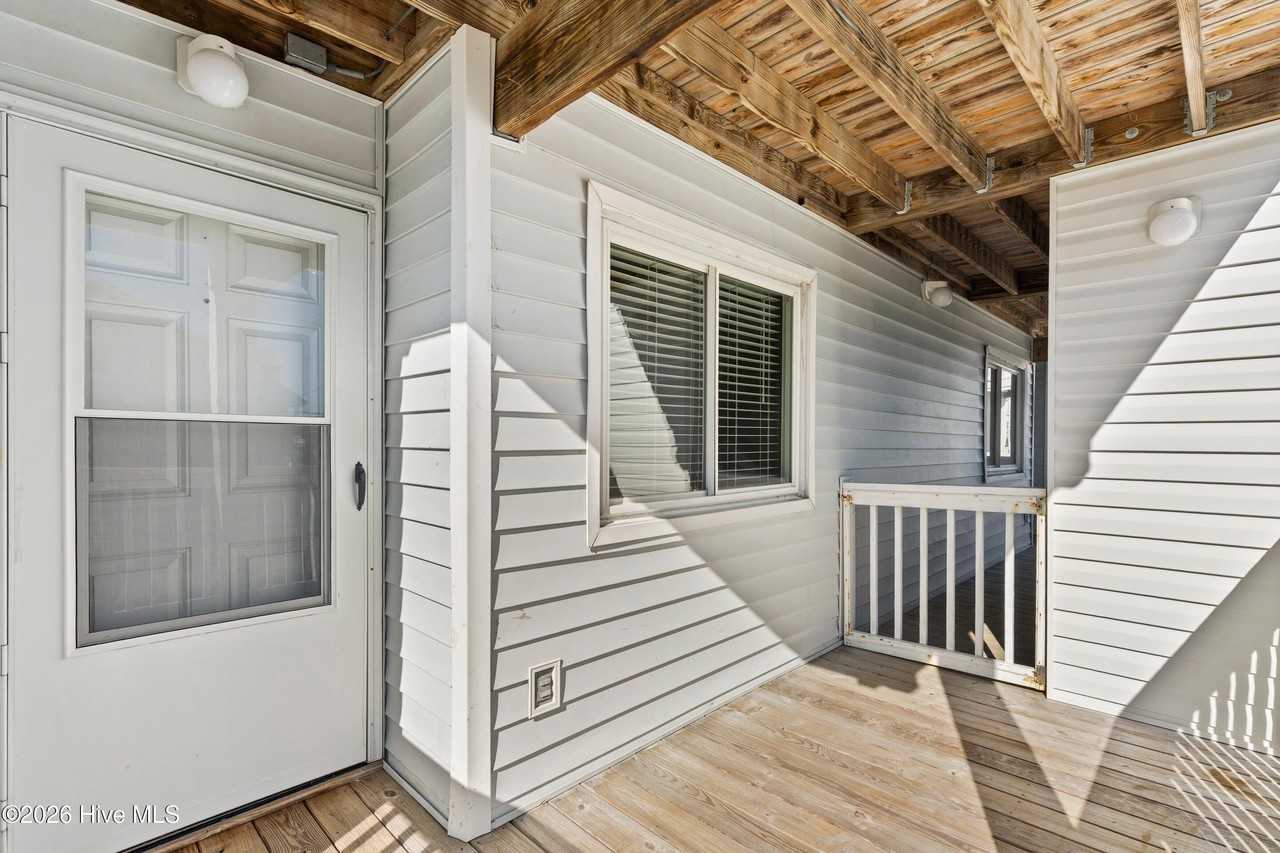 709 Canal Dr Apt 1a #1A - Photo 3 of 46