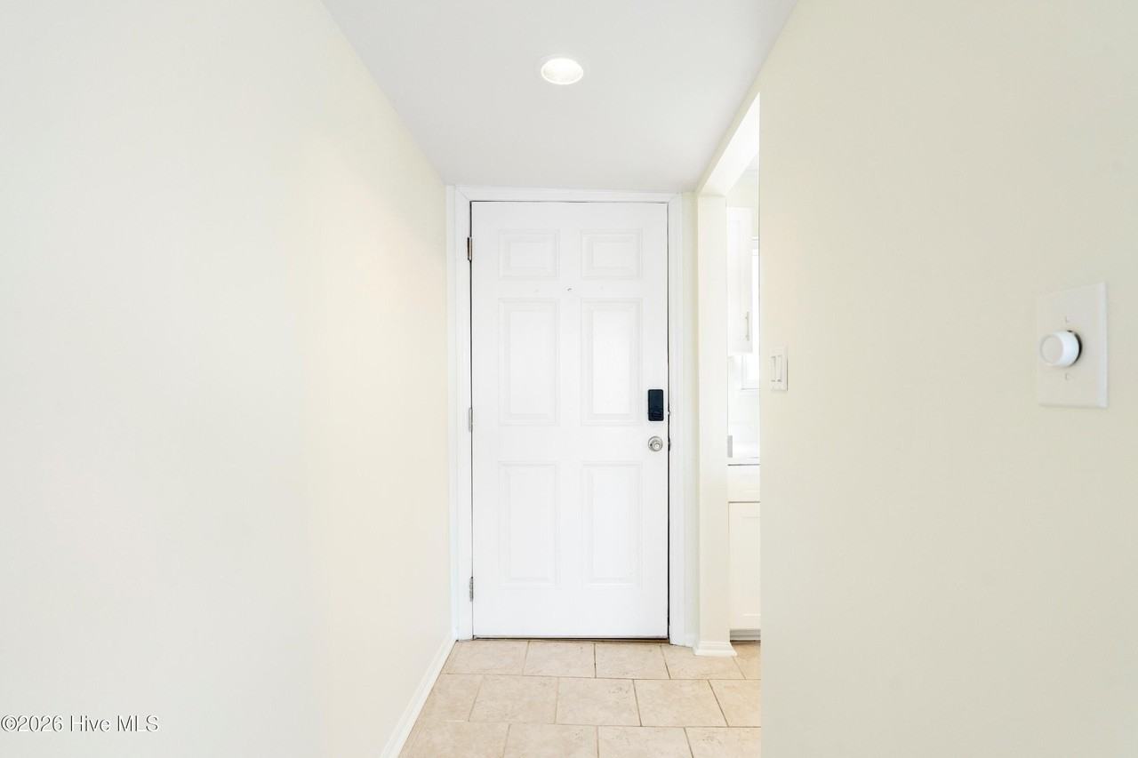 709 Canal Dr Apt 1a #1A - Photo 6 of 46