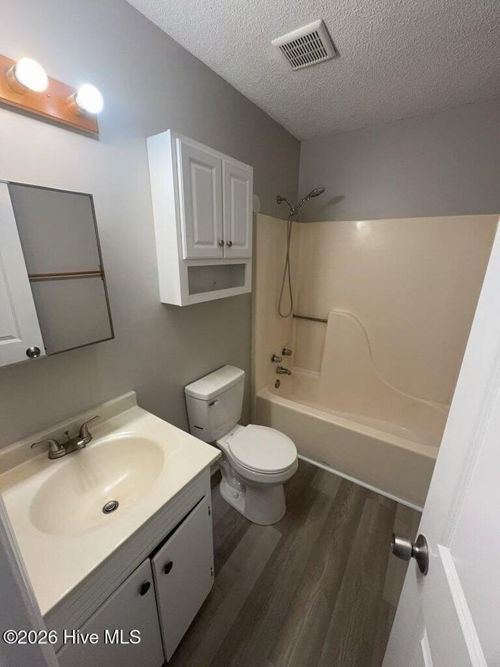 106 Easy St - Photo 5 of 11