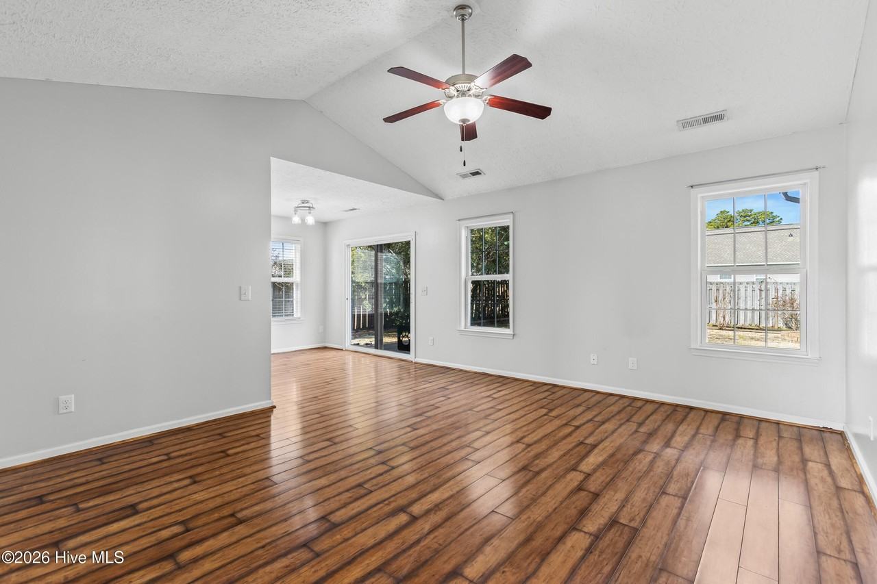 247 Red Carnation Dr - Photo 6 of 26