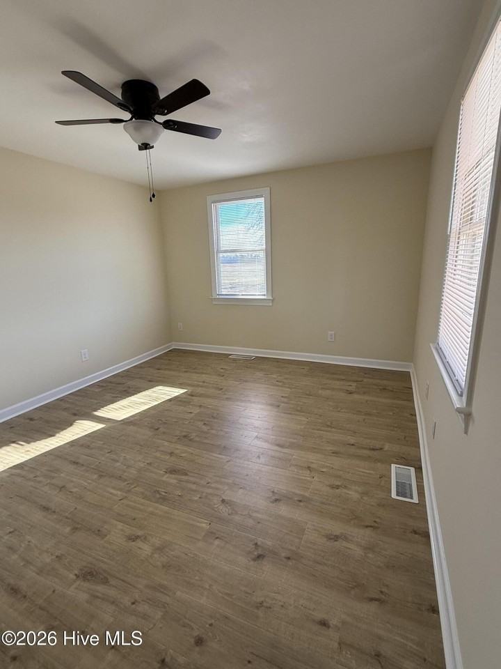 3337 Bell Arthur Rd - Photo 4 of 12