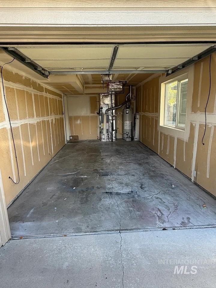 4826 W Douglas Ln - Photo 7 of 8