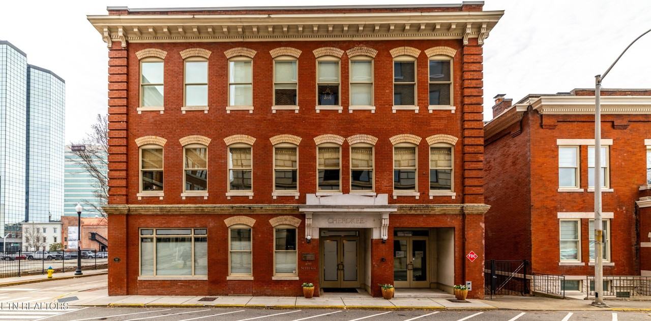 400 W Church Ave - Photo 2 of 23