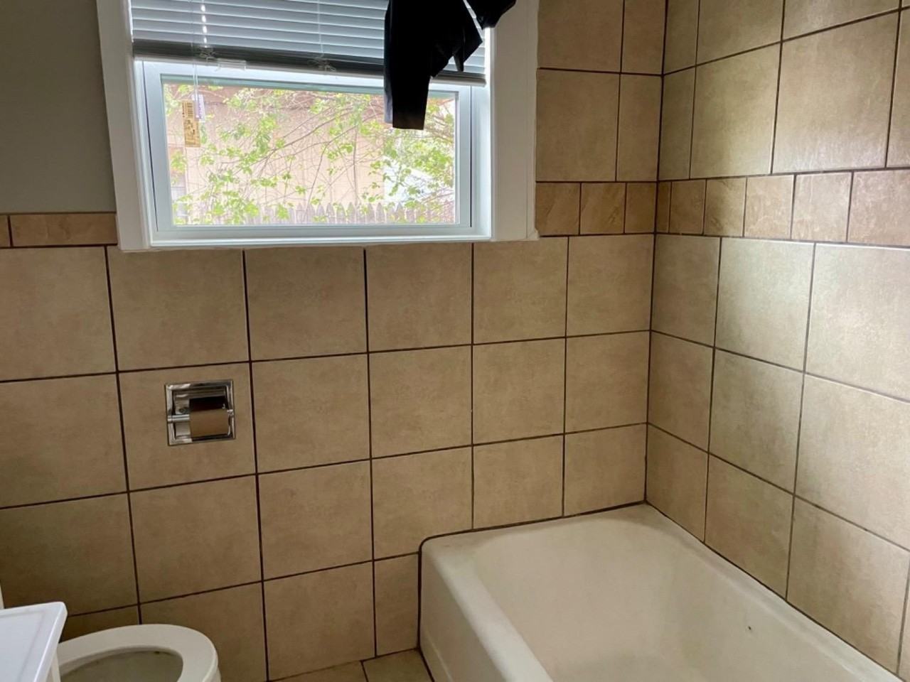 2511 40th St - Photo 6 of 6