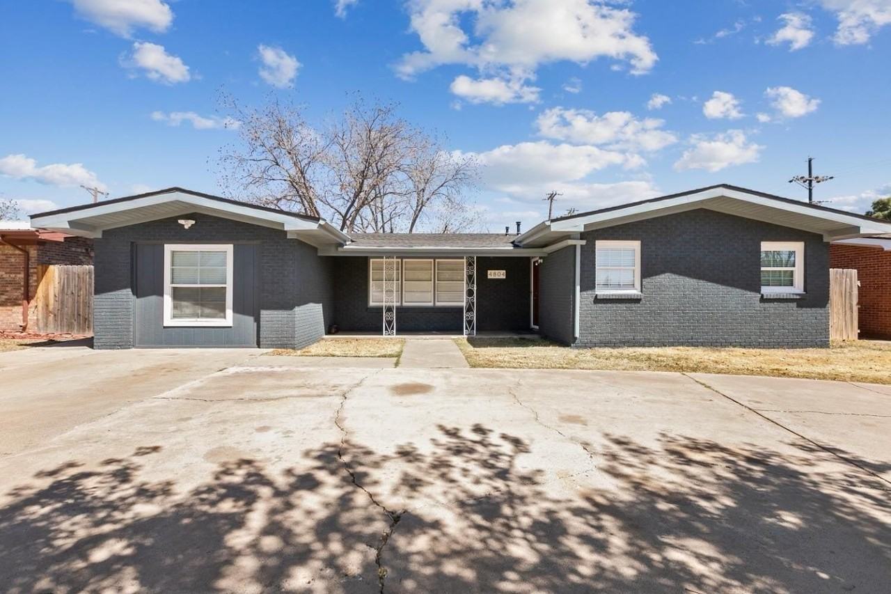 4804 44th St - Photo 3 of 25