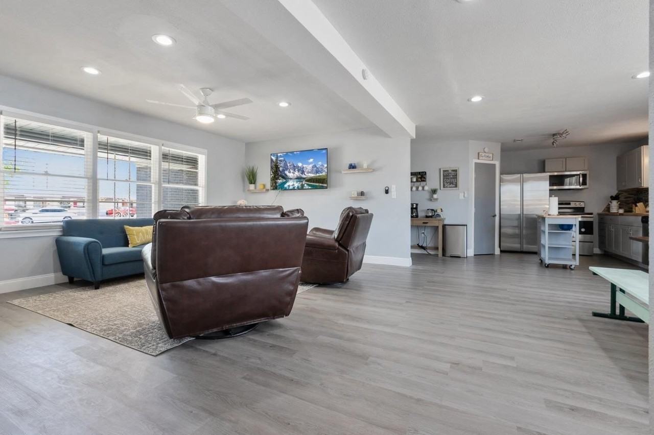 4804 44th St - Photo 6 of 25