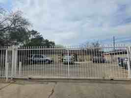 featured image of 2016 S India Ave