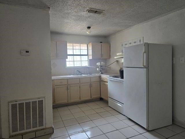 2016 S India Ave - Photo 3 of 15