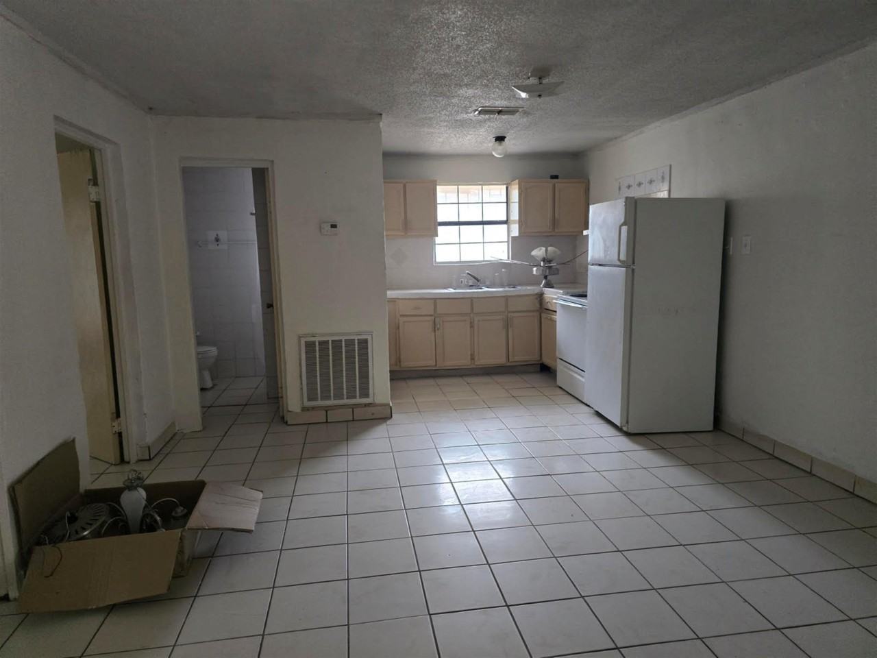 2016 S India Ave - Photo 4 of 15