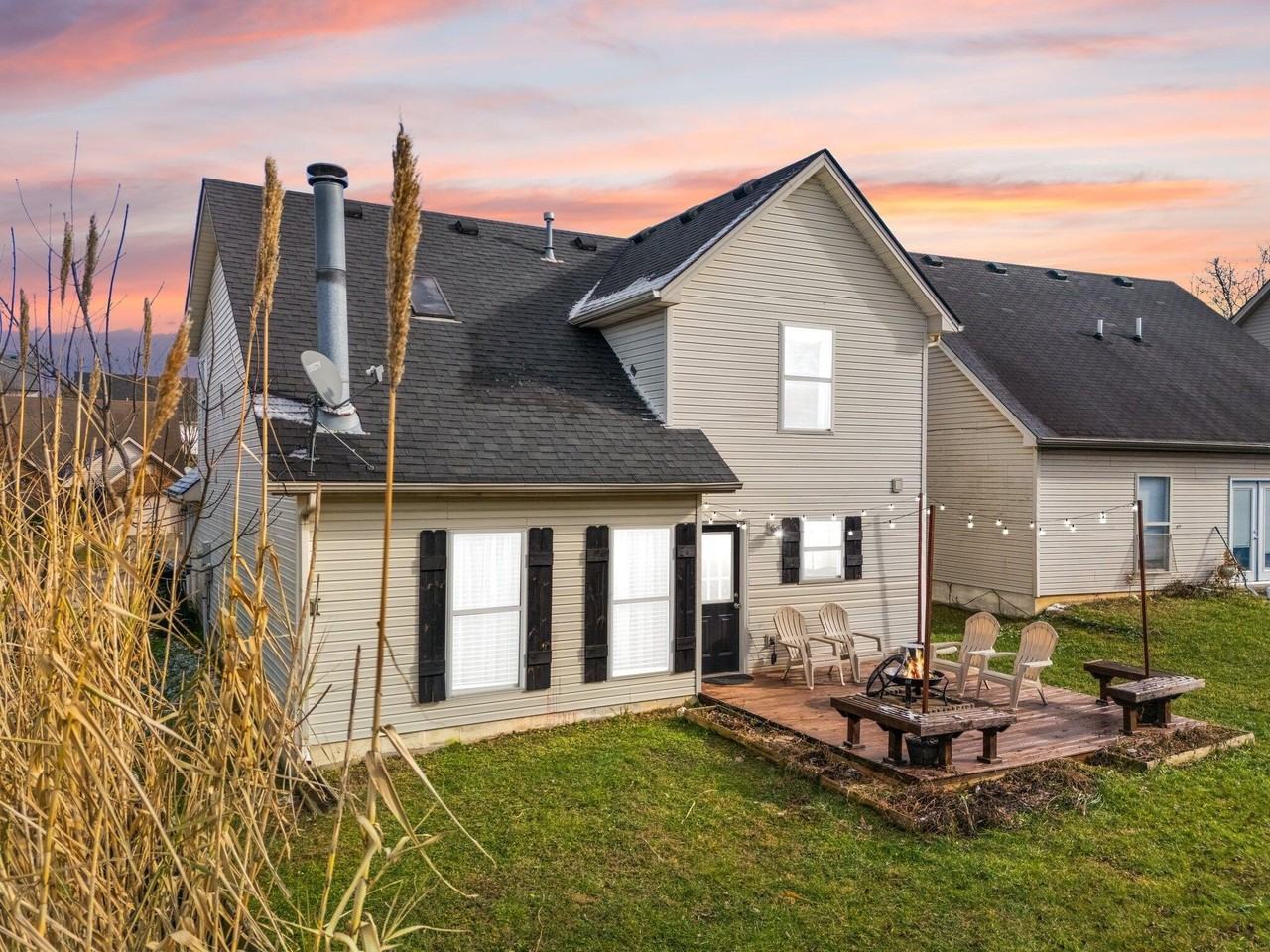 1409 Pleasant Ridge Dr - Photo 2 of 25