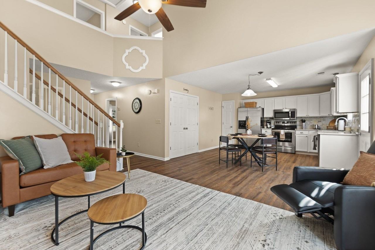 1409 Pleasant Ridge Dr - Photo 5 of 25