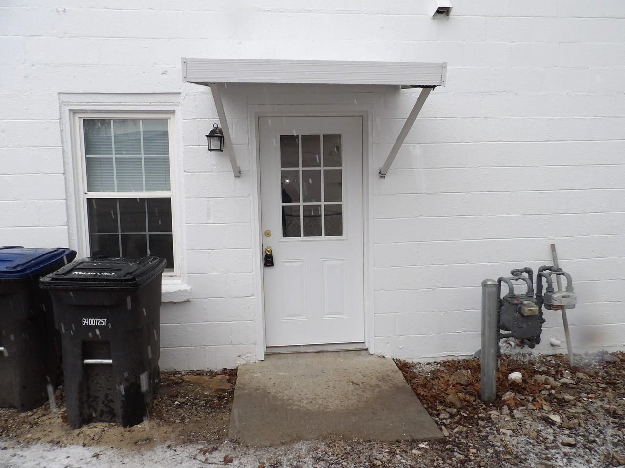 307 Henry St Unit B #B - Photo 5 of 43