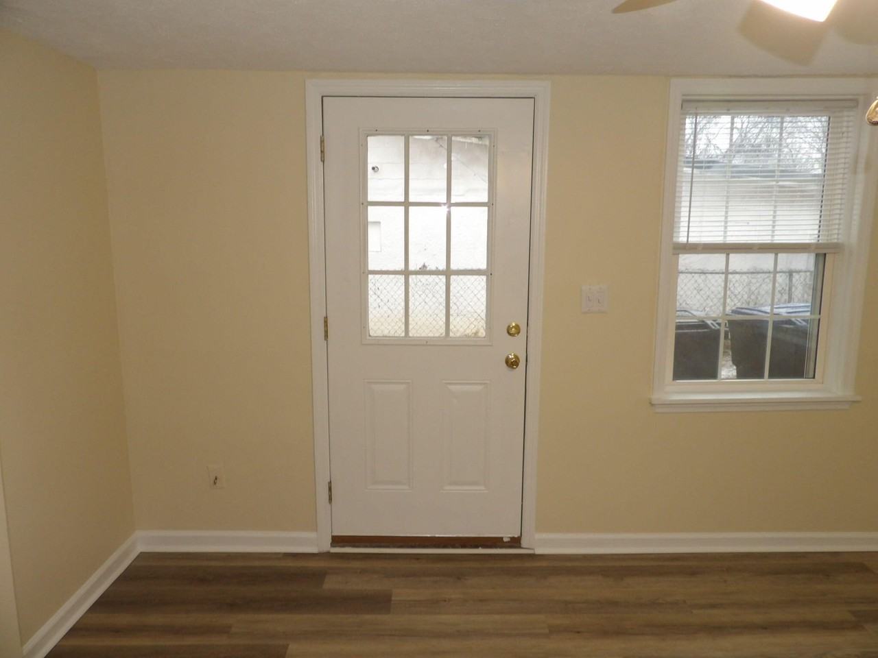 307 Henry St Unit B #B - Photo 6 of 43