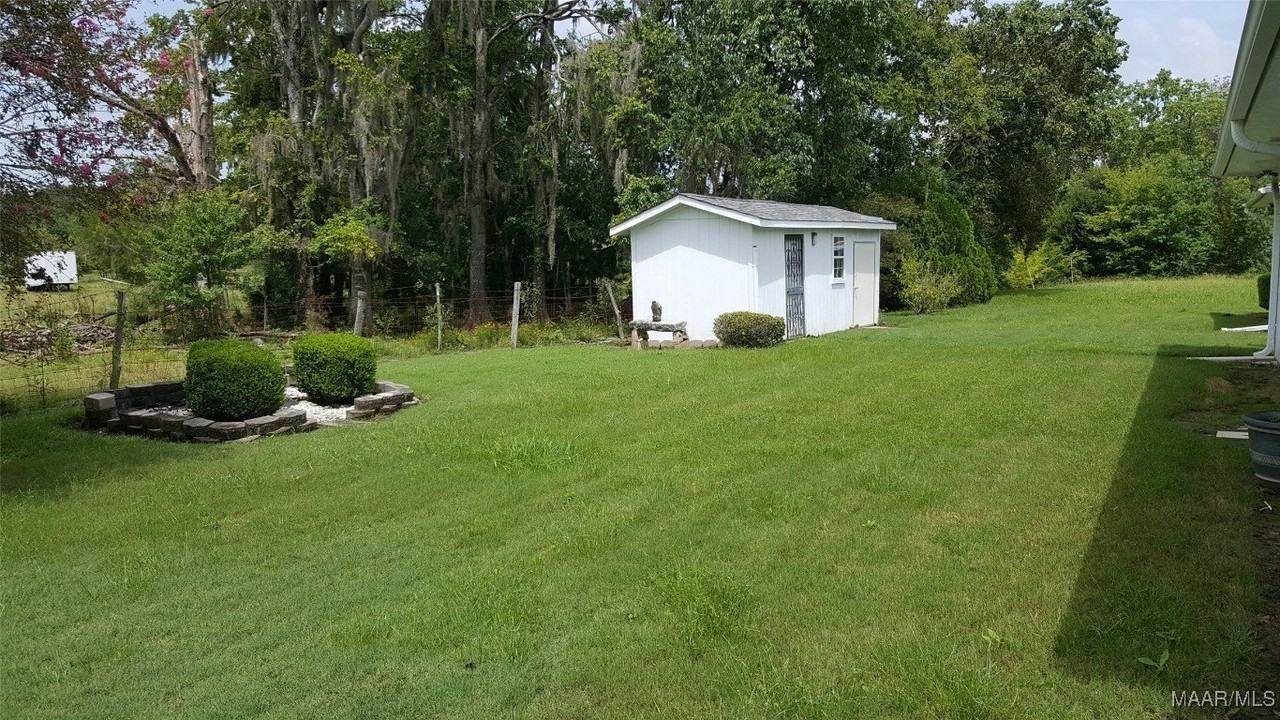 4254 Lawnwood Dr - Photo 4 of 41