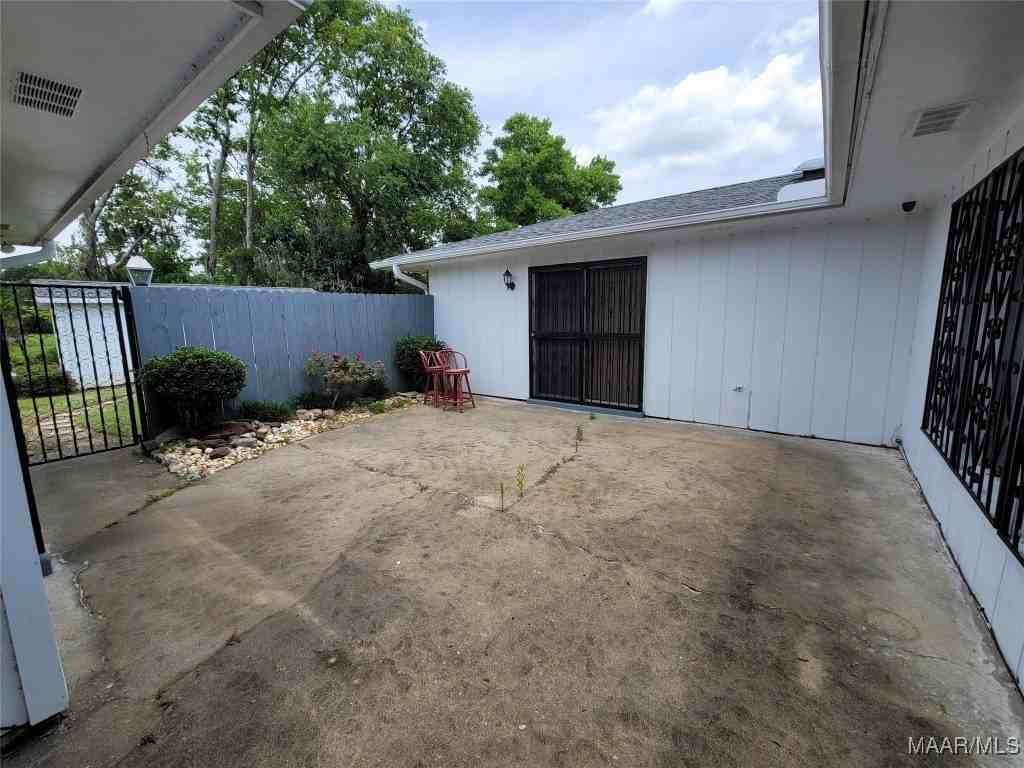 4254 Lawnwood Dr - Photo 6 of 41