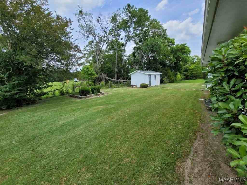 4254 Lawnwood Dr - Photo 7 of 41