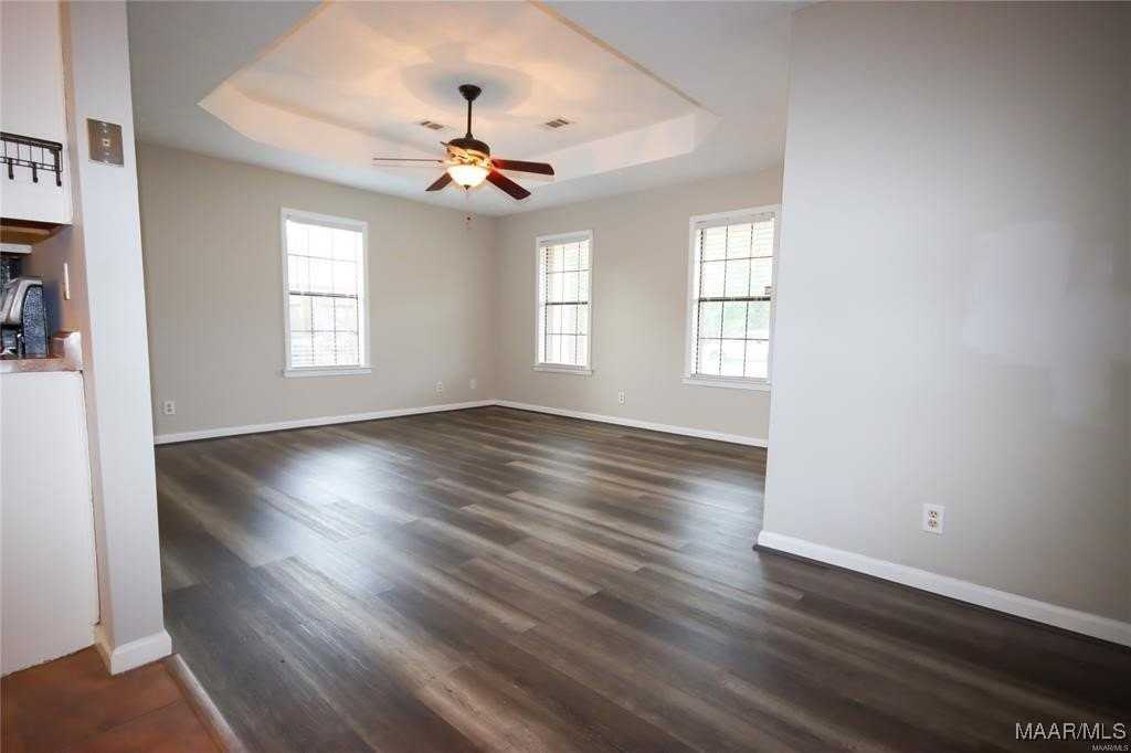 113 Kentucky Oaks - Photo 3 of 10