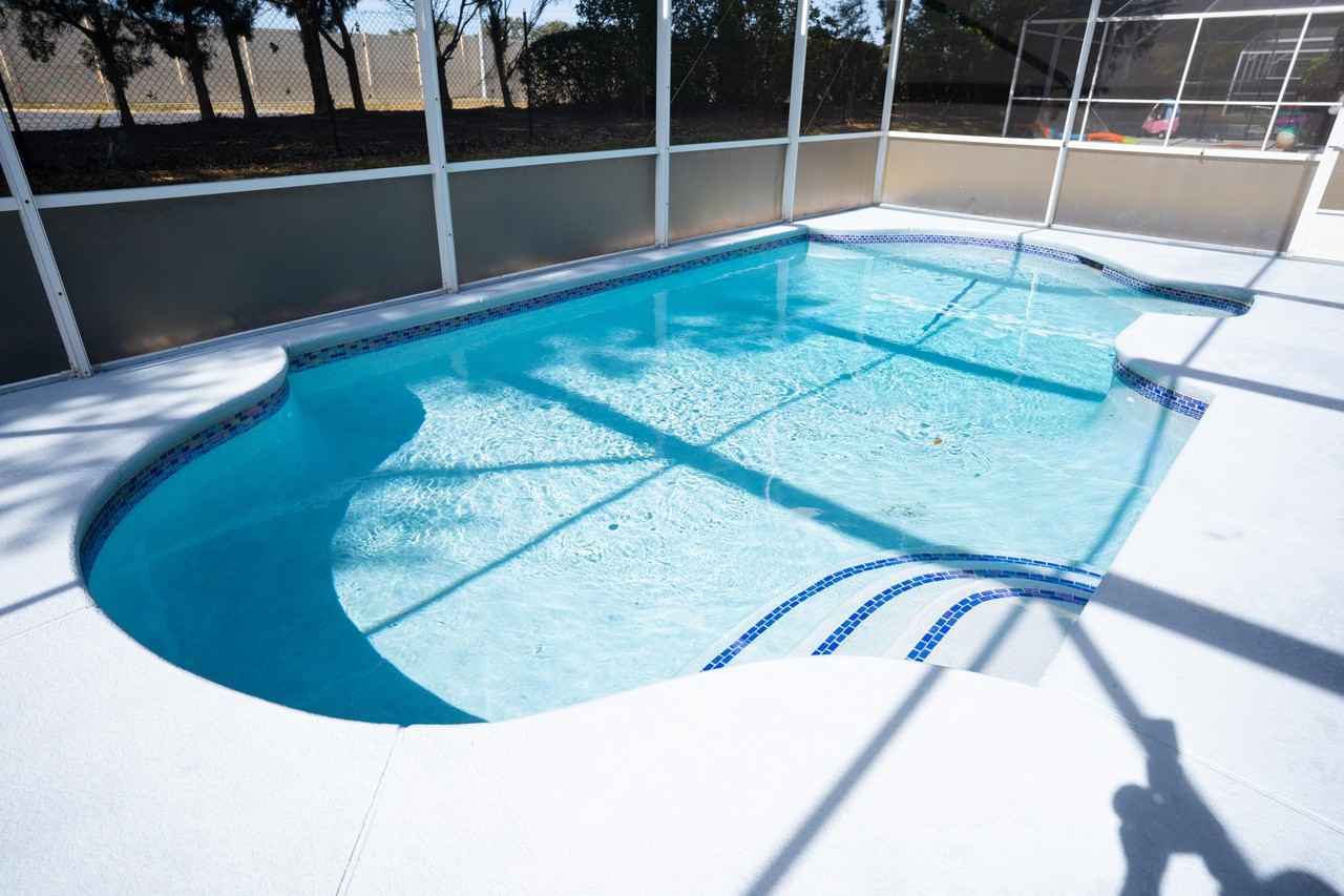 546 Bloomingdale Dr #1 - Photo 4 of 10