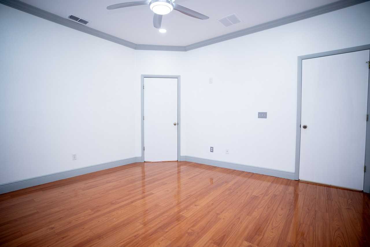 546 Bloomingdale Dr #1 - Photo 6 of 10