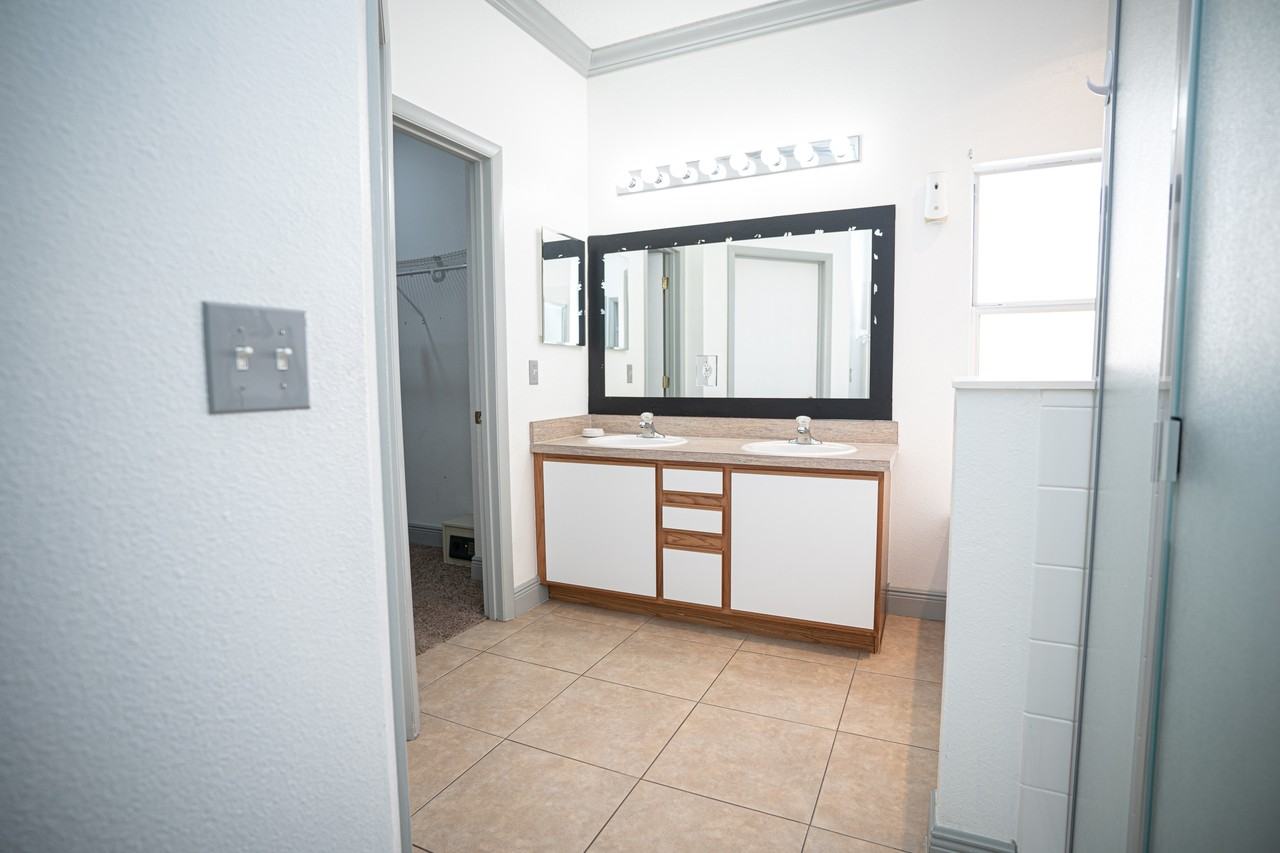 546 Bloomingdale Dr #1 - Photo 7 of 10