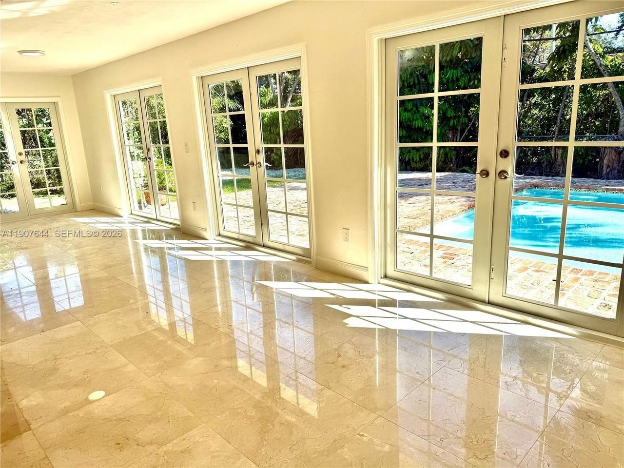 12525 Bernal St - Photo 7 of 19