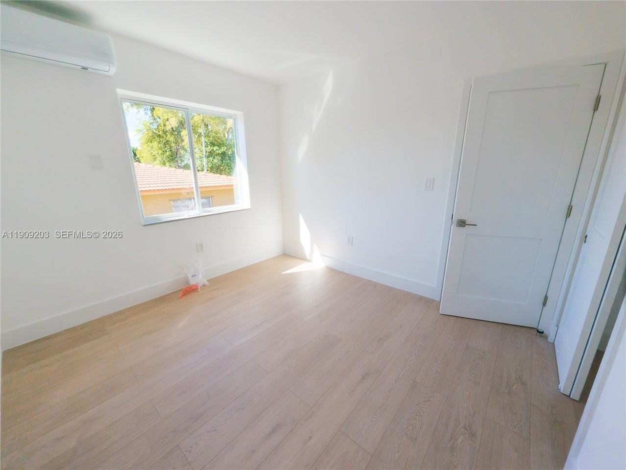 2000 Nw 29th St #1 - Photo 6 of 7