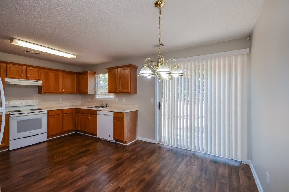 2054 Boatswain Dr - Photo 5 of 16