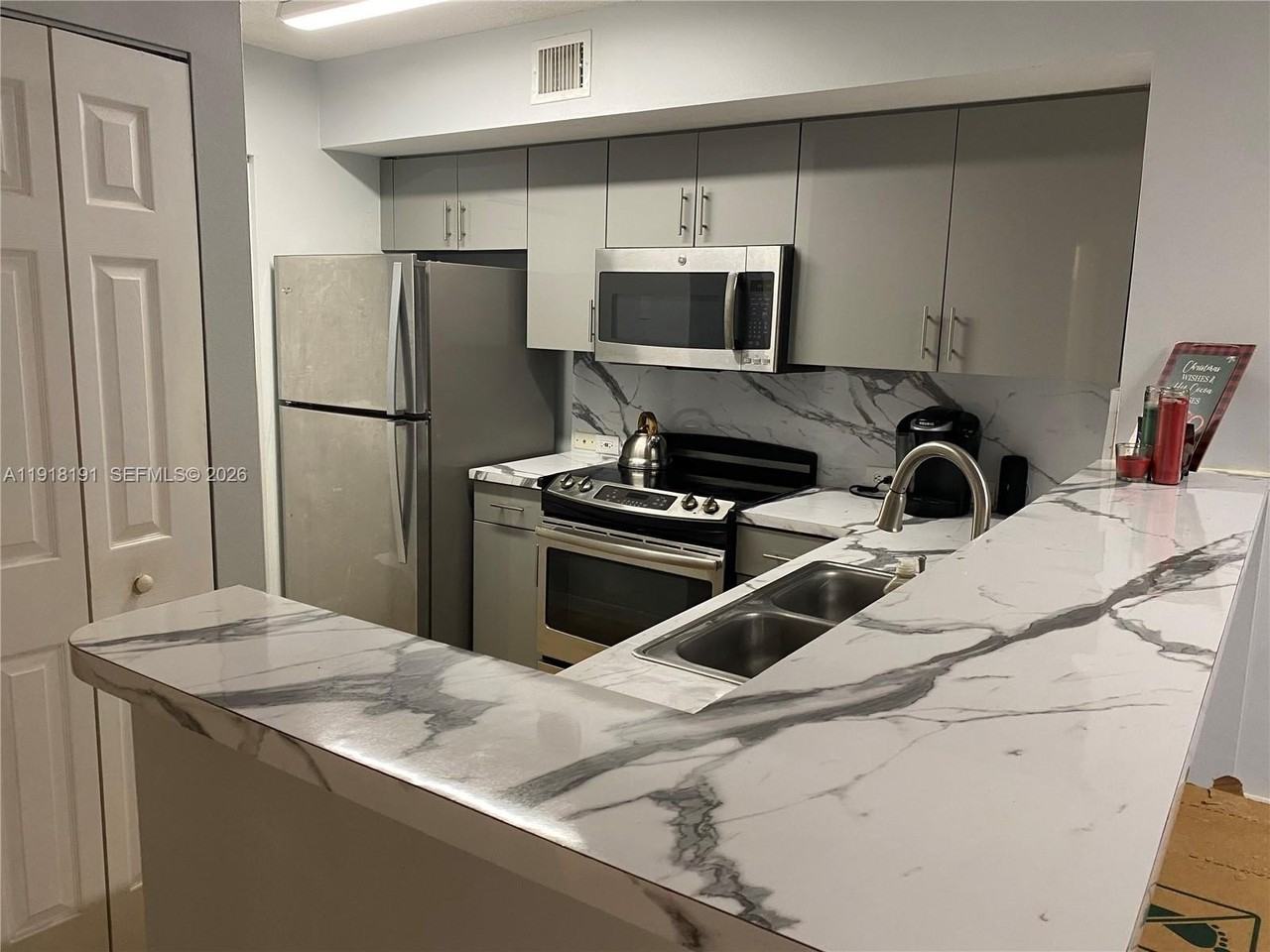 677 Sw 111th Ave #202