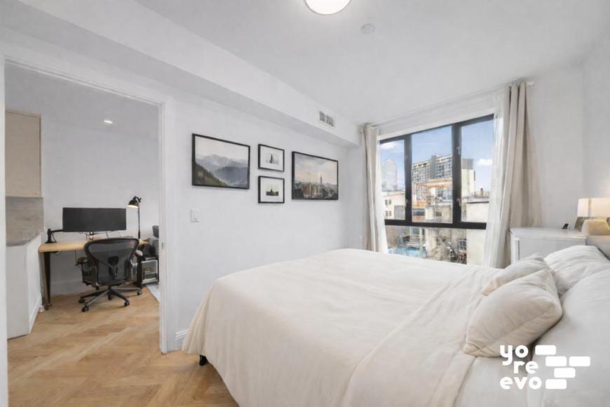 735 Bergen St - Photo 7 of 9