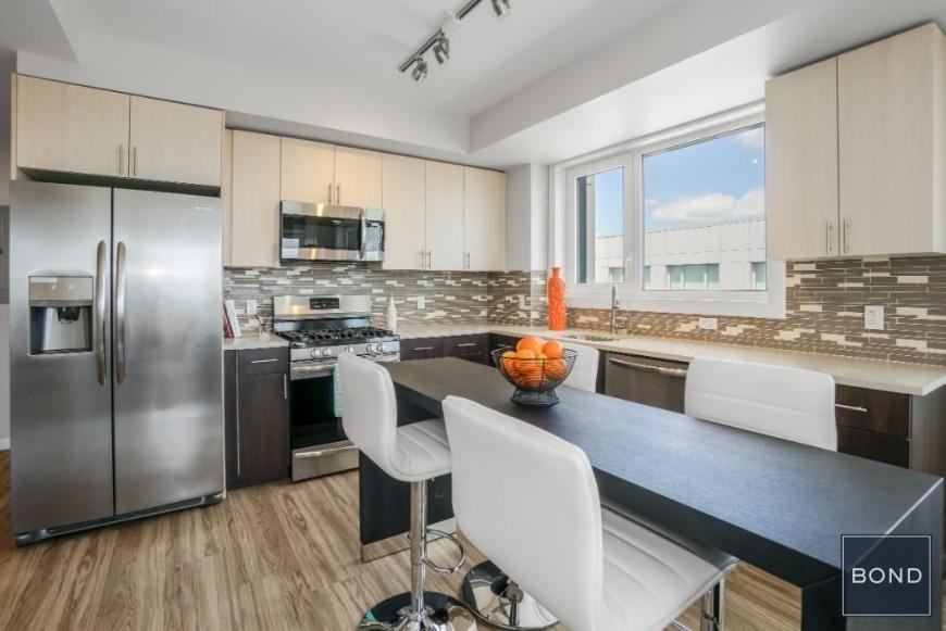 17802 Hillside Ave - Photo 2 of 9