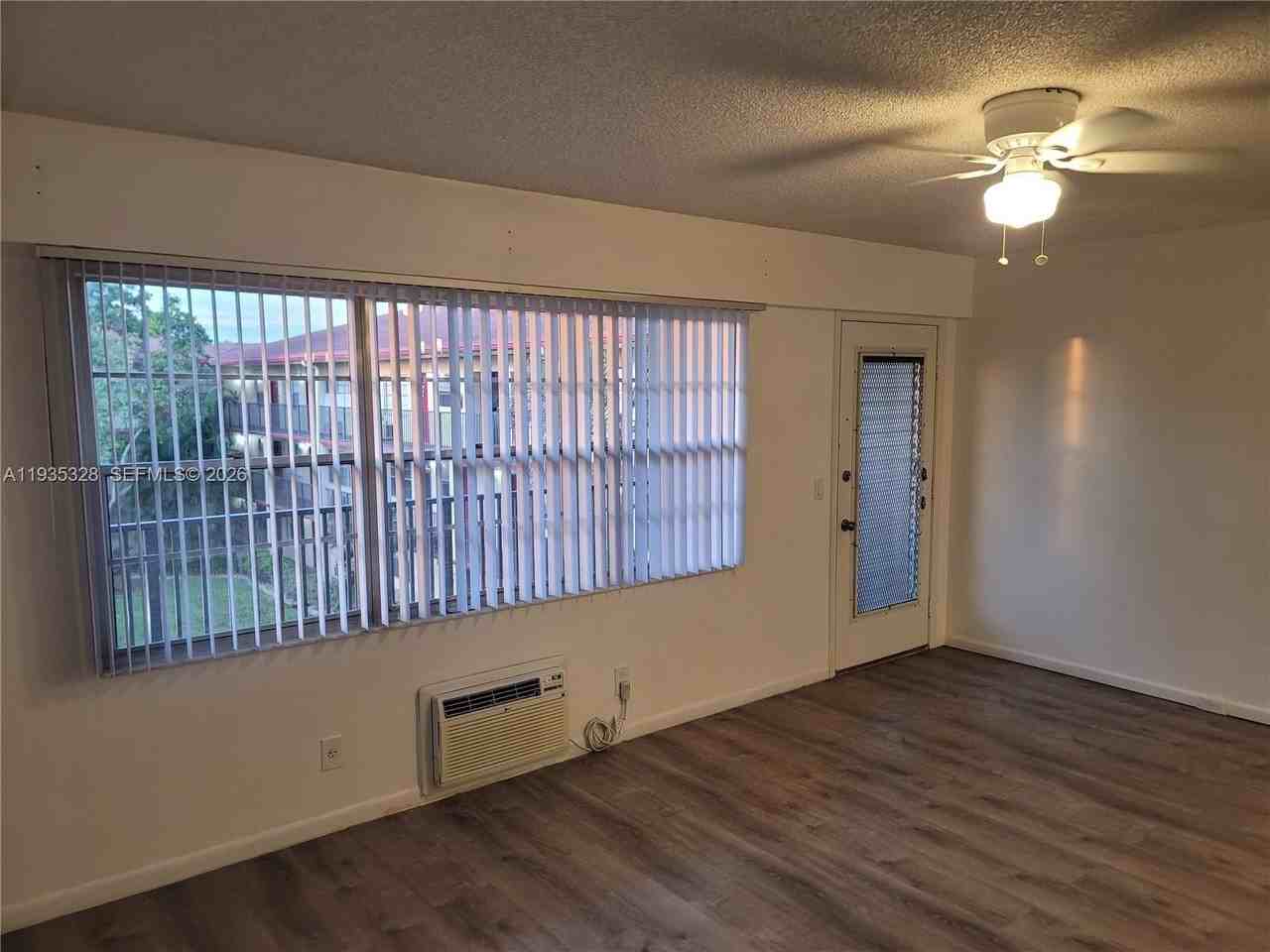 151 Sw 134th Way #312N - Photo 6 of 25