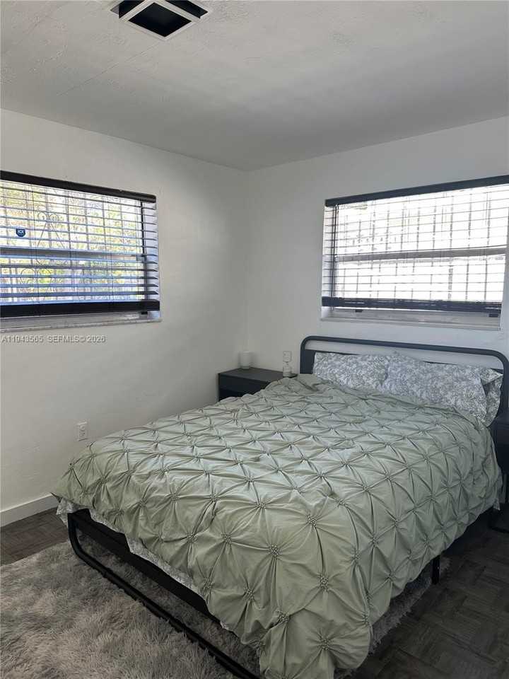 812 Nw 55th Ter #812 - Photo 6 of 10