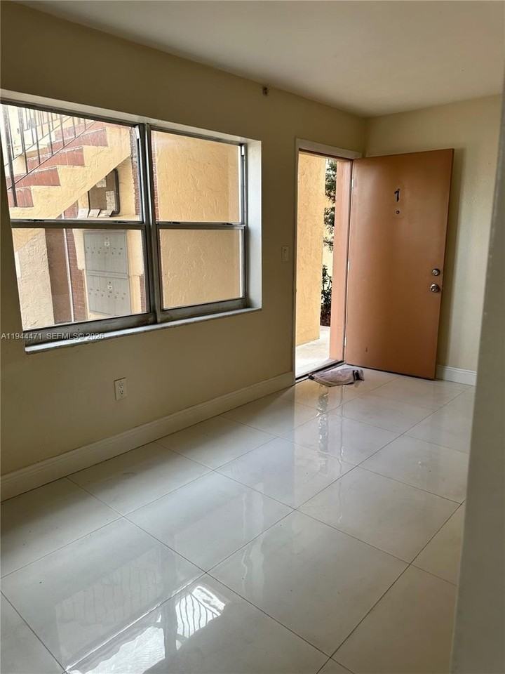 1640 Sw 1st St #7 - Photo 2 of 17