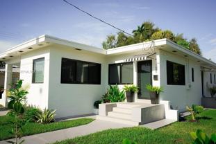 1600 Sw 17th Ave - Photo 1 of 1