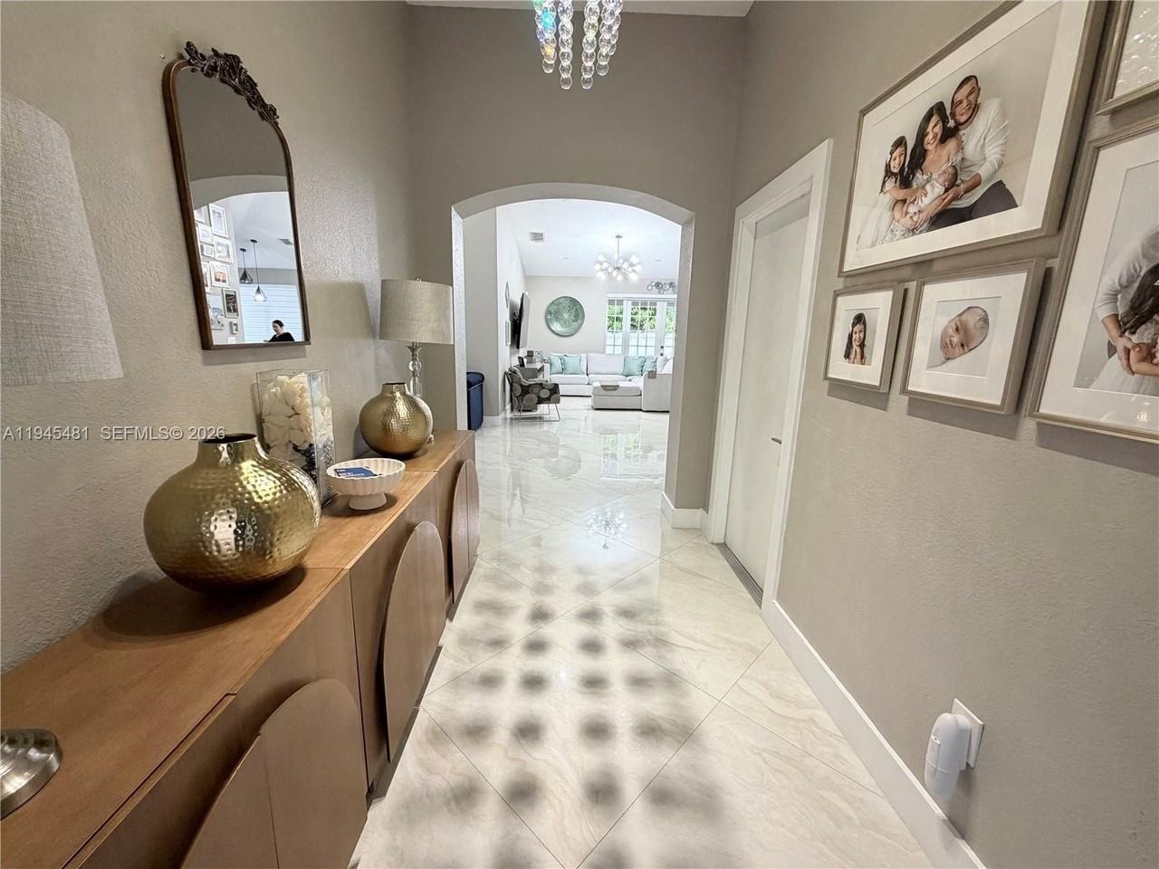 8737 Nw 168th Ln - Photo 3 of 38