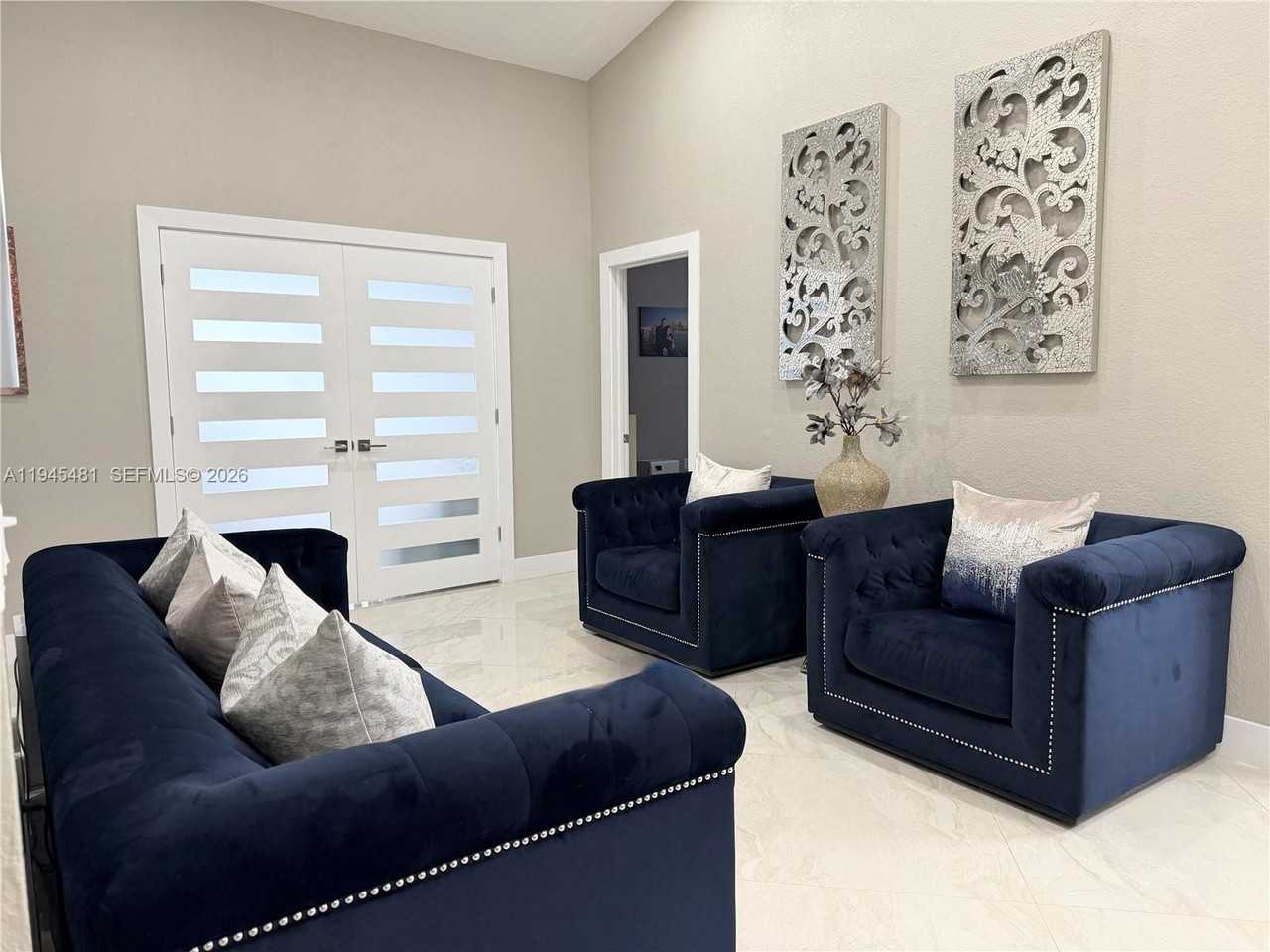 8737 Nw 168th Ln - Photo 5 of 38