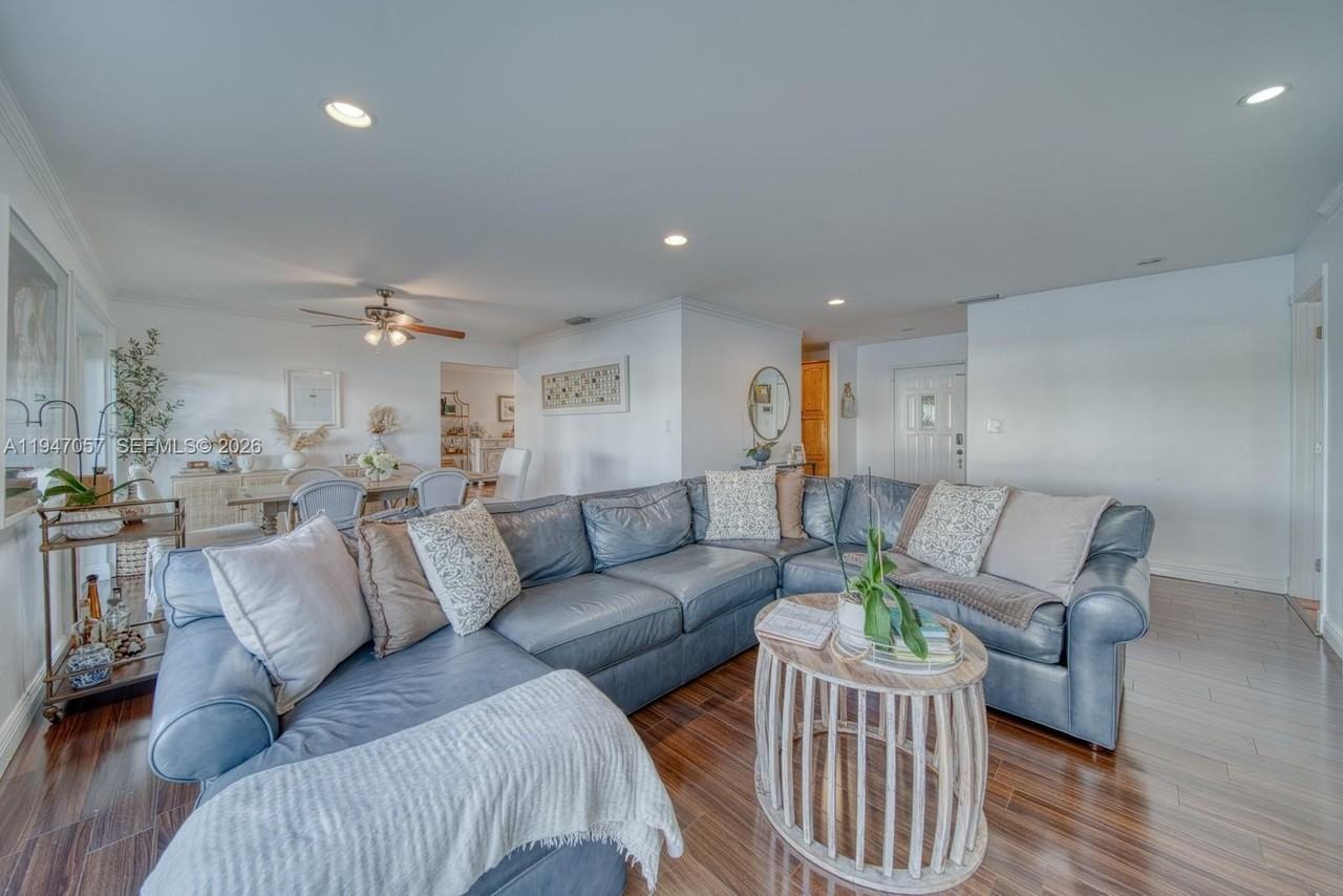 12620 Sw 114th Ave - Photo 5 of 37