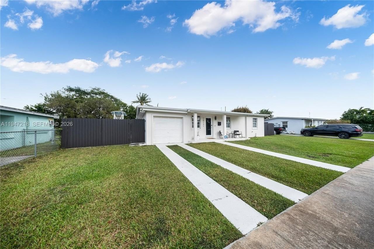 10731 Sw 51st Dr - Photo 3 of 29