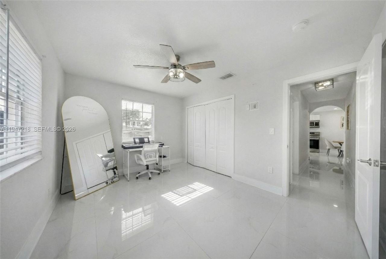 10731 Sw 51st Dr - Photo 7 of 29