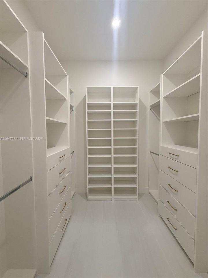 9500 Sw 25th Dr #EFF - Photo 4 of 9