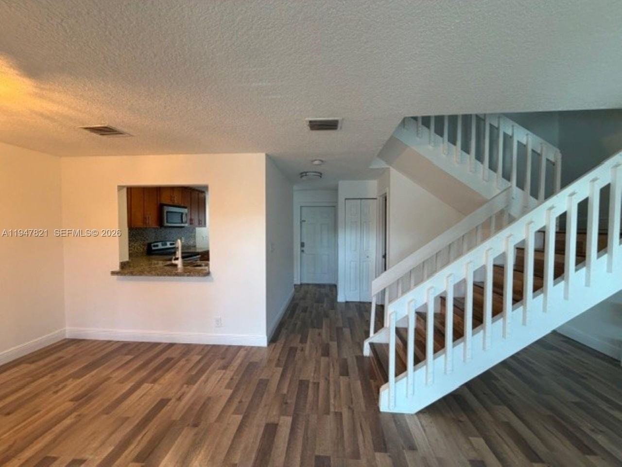 1617 Cypress Pointe Dr #1617 - Photo 4 of 19