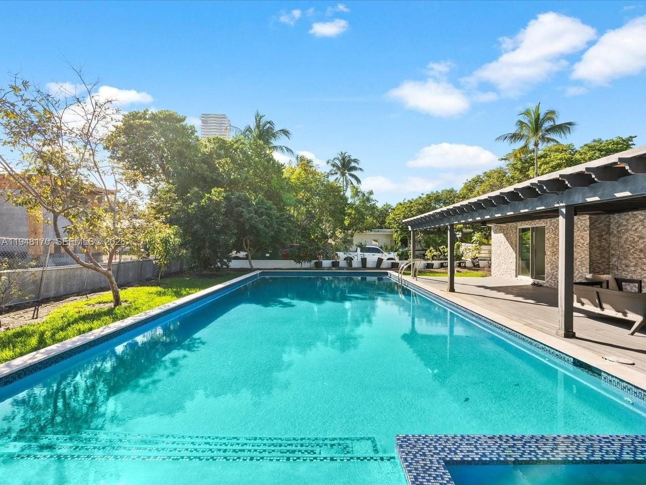 201 Golden Beach Dr - Photo 2 of 50