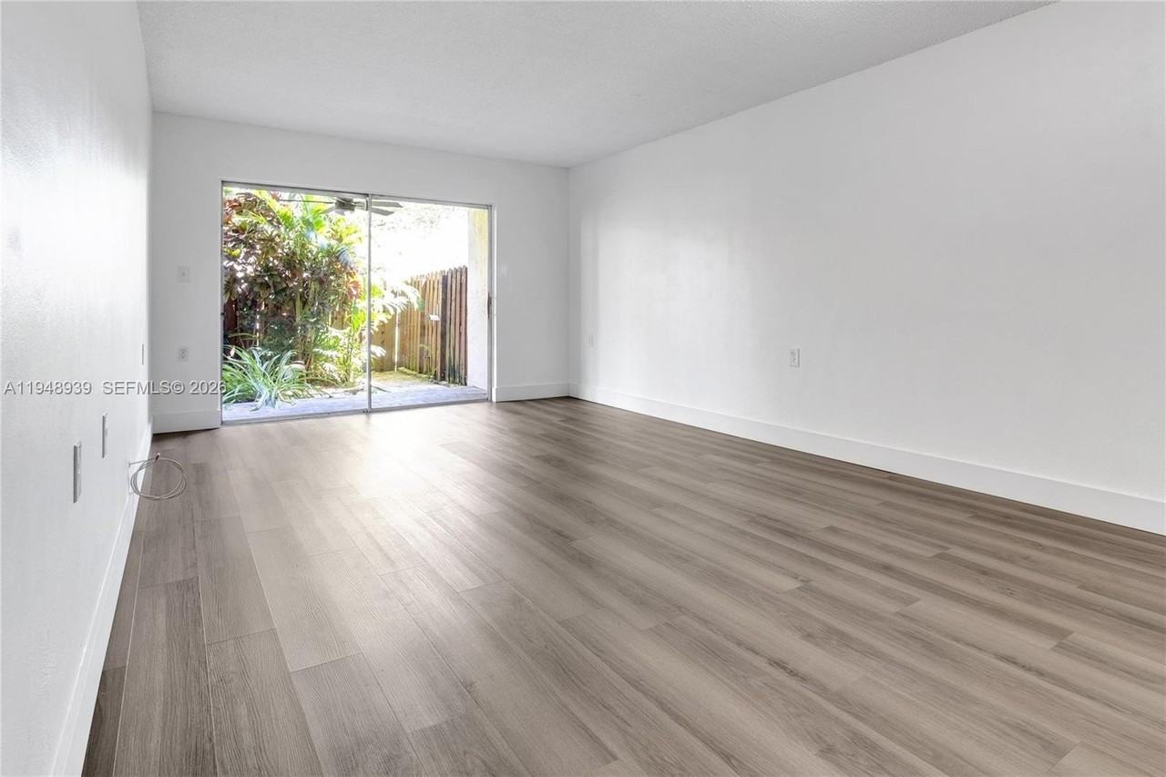 11273 Sw 88th St #116J - Photo 2 of 14