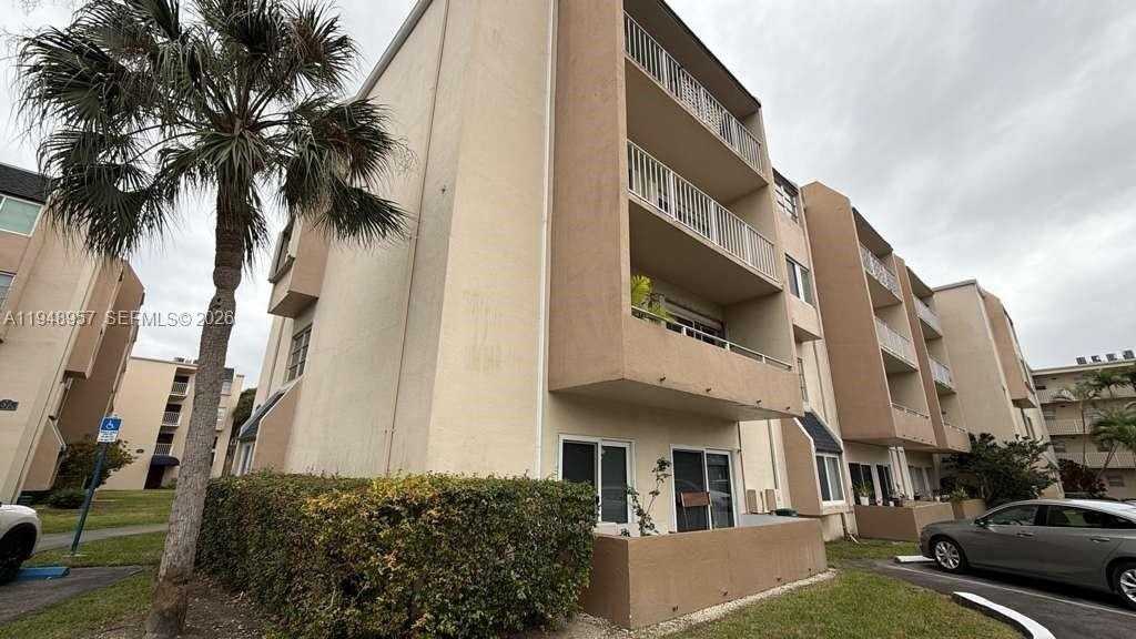 7725 Sw 86th St - Photo 7 of 22