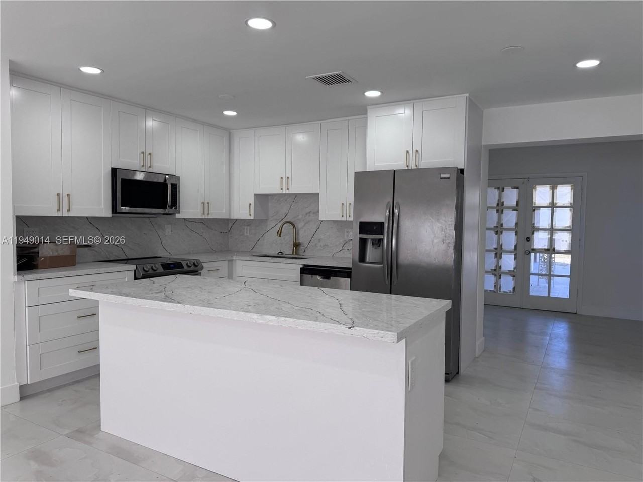 1706 N 45th Ave #1 - Photo 2 of 18