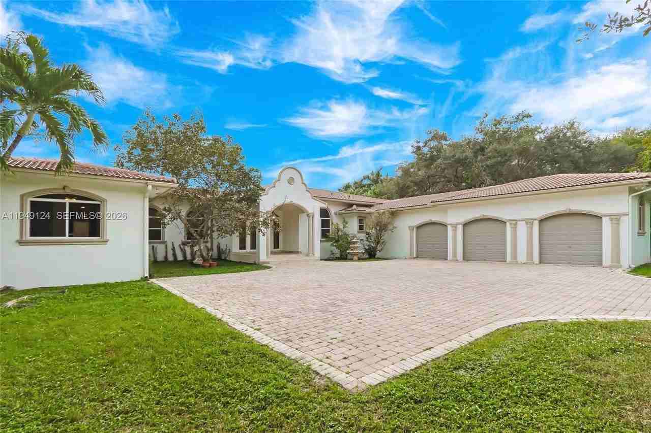 8480 Sw 98th St - Photo 3 of 50