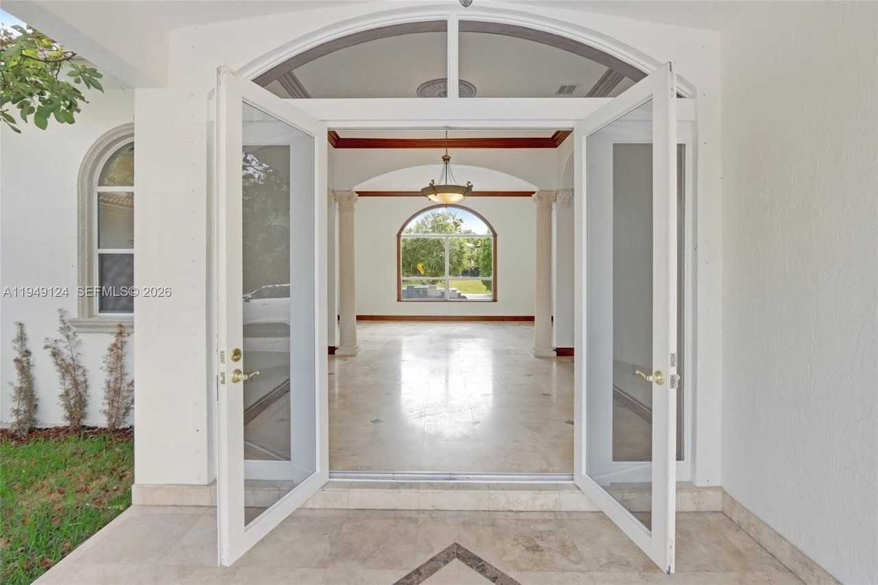 8480 Sw 98th St - Photo 4 of 50