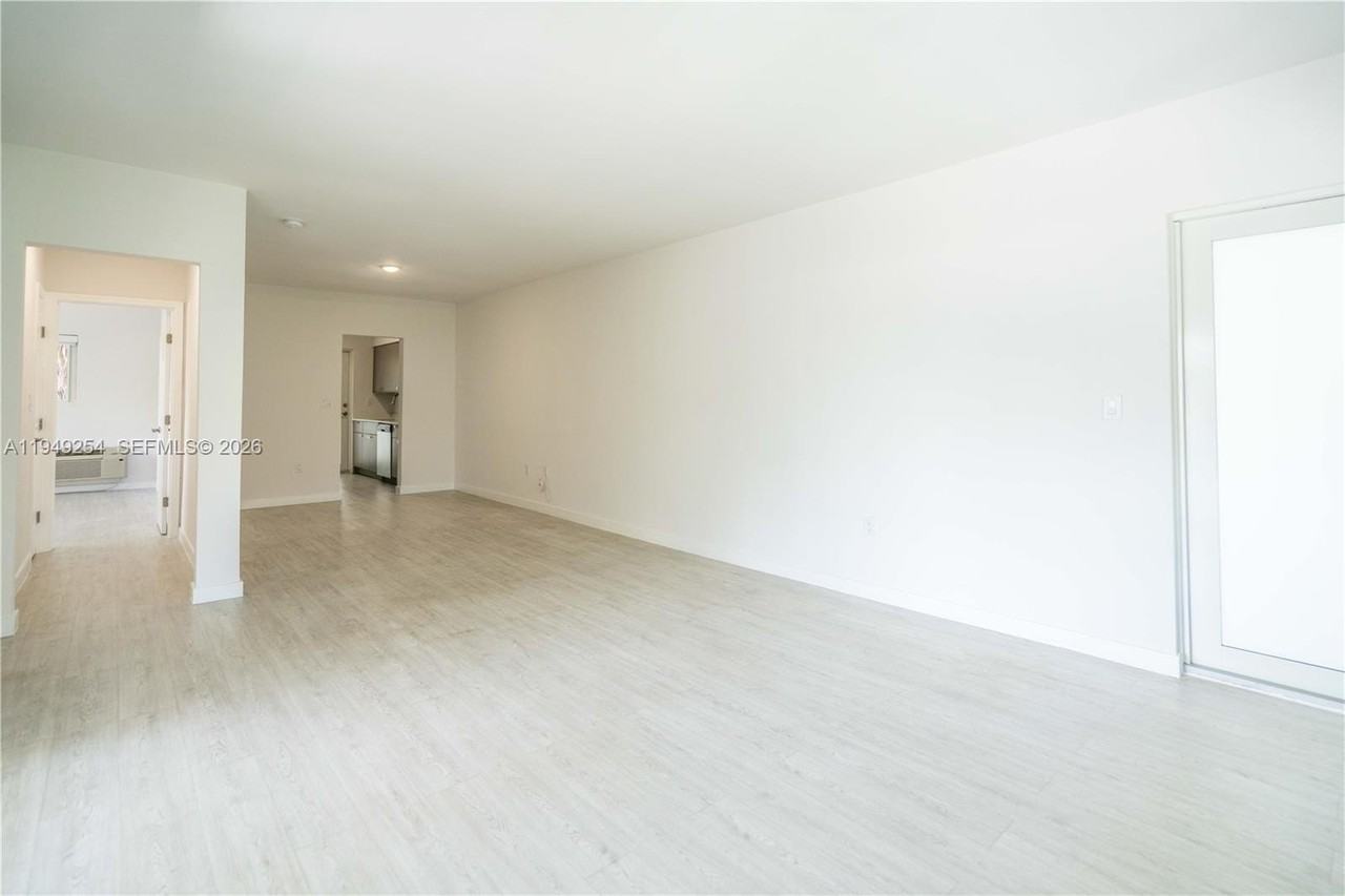 1185 98th St #6 - Photo 6 of 21